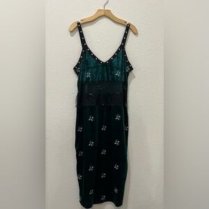 Size M Zara Crushed Velvet Midi Dress